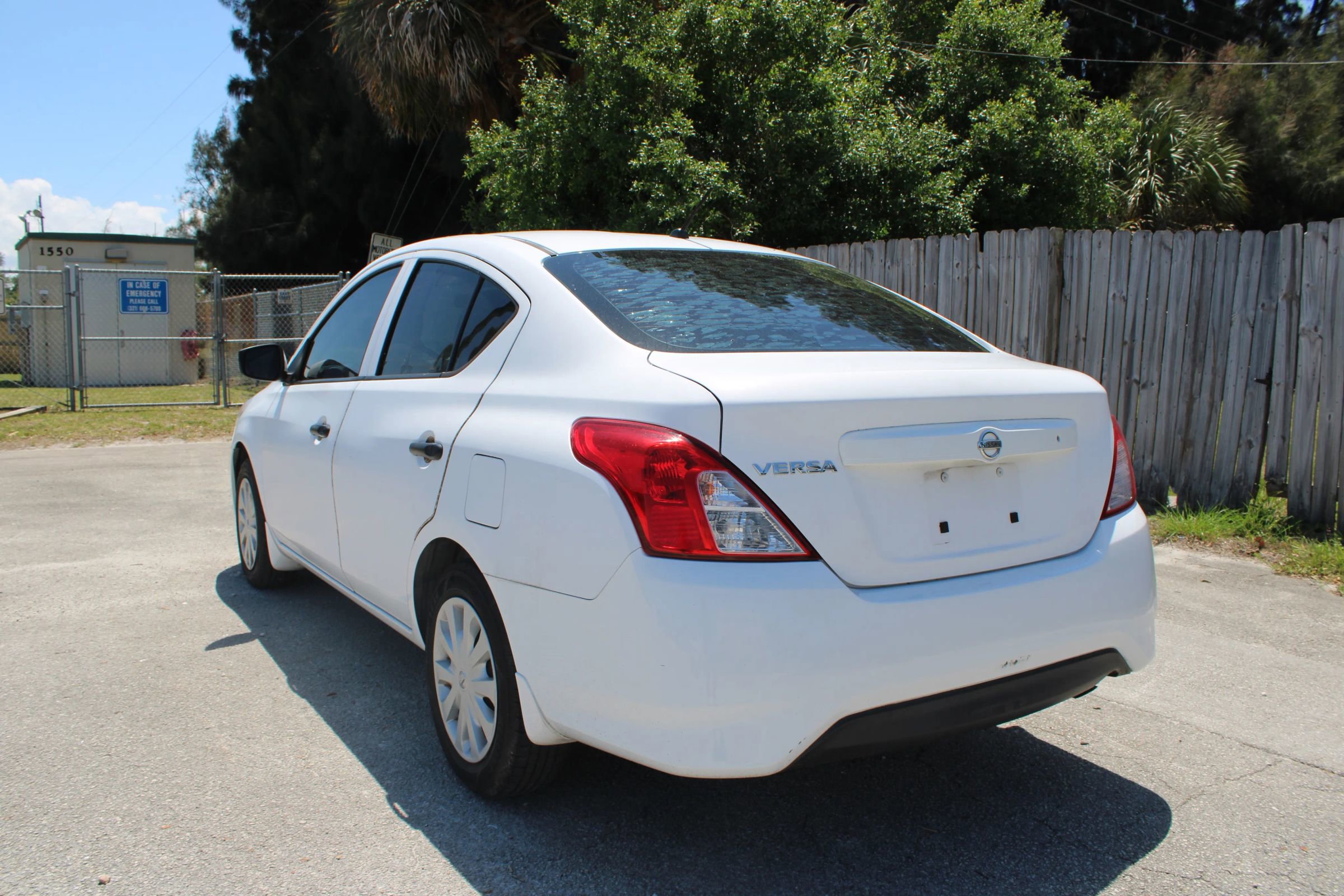 Used 2018 Nissan Versa S FWD image 4