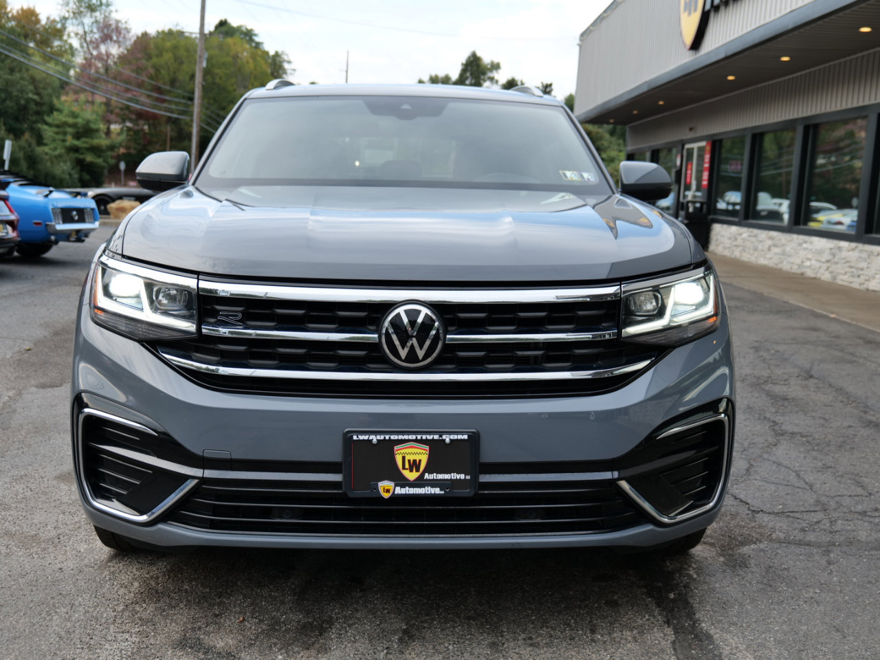 Used 2022 Volkswagen Atlas Cross Sport SEL R-Line image 12