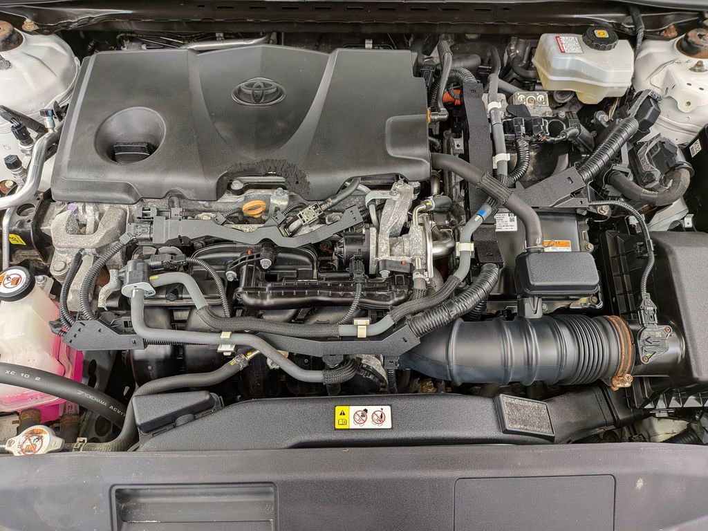 Used 2020 Toyota Camry LE w/ Sunroof Package image 32