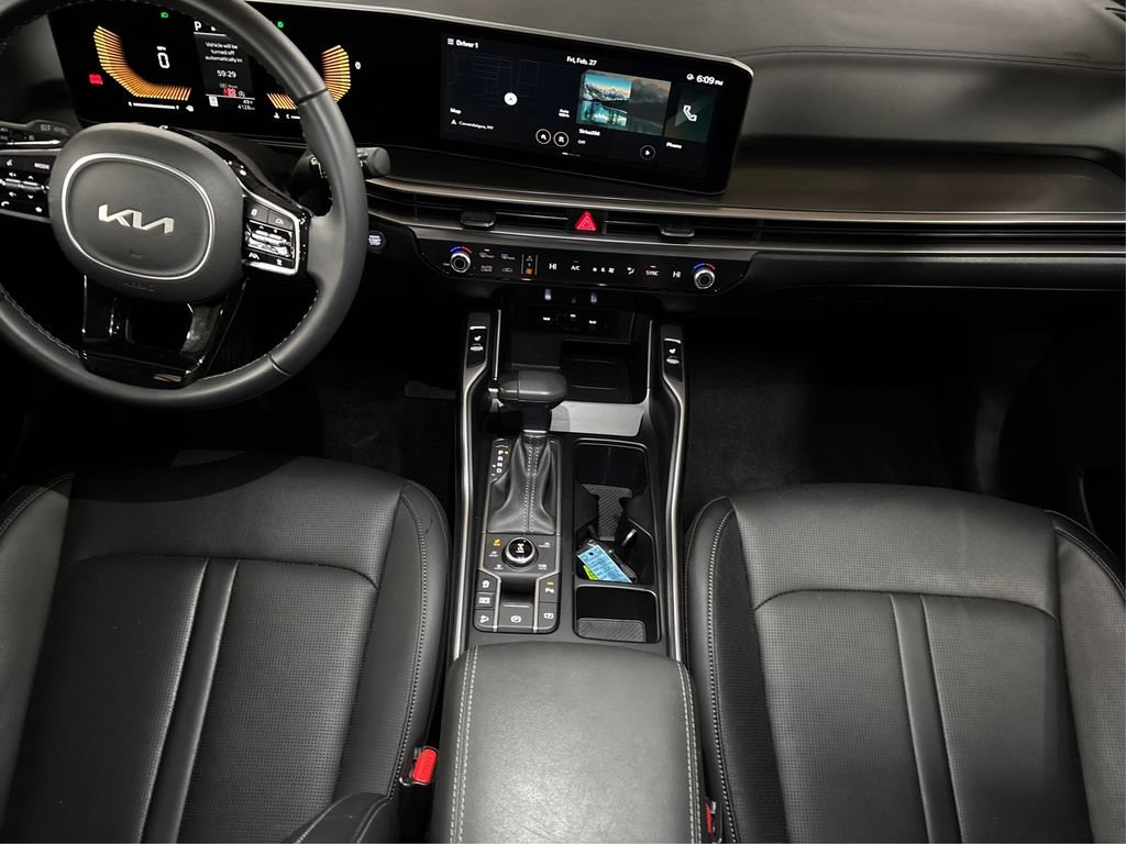 Certified 2025 Kia Sorento EX w/ Panoramic Sunroof Package image 20