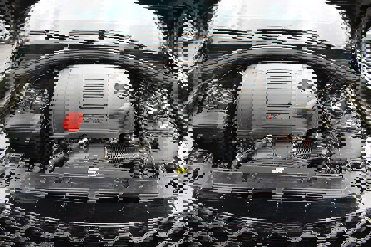 Used 2021 Land Rover Range Rover Velar R-Dynamic S image 37