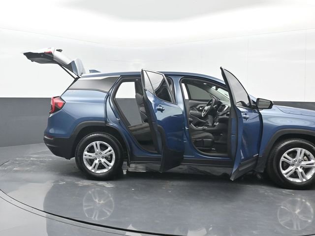 Used 2024 GMC Terrain SLE image 27