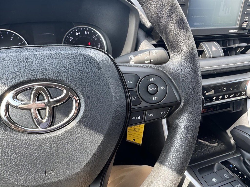 Used 2022 Toyota RAV4 LE image 14