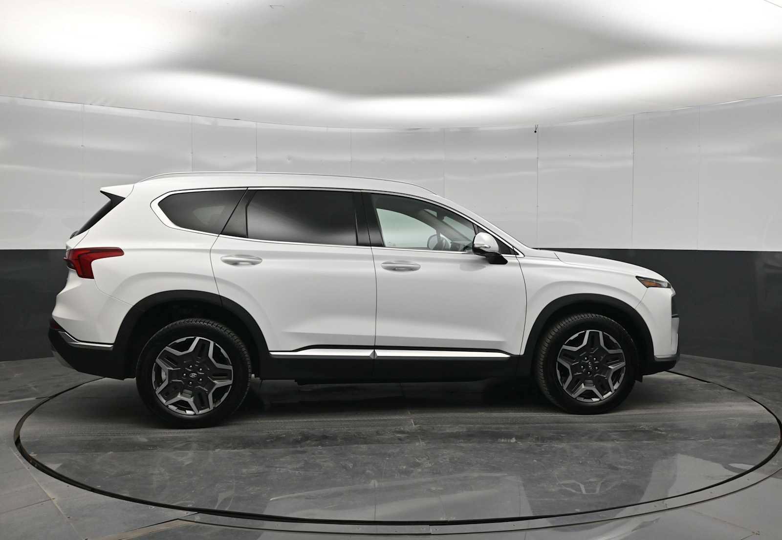 Used 2023 Hyundai Santa Fe Limited AWD/4WD image 8