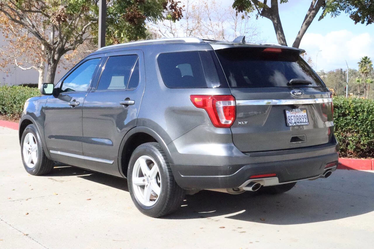 Used 2018 Ford Explorer XLT image 19