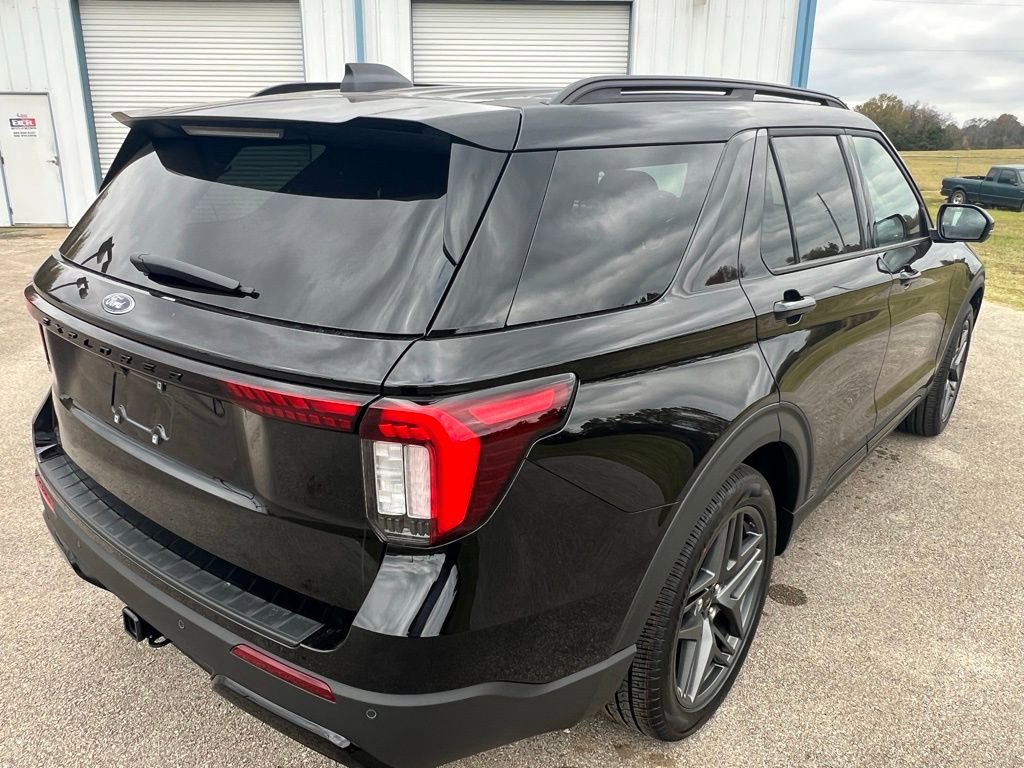 New 2026 Ford Explorer ST-Line w/ ST-Line Street Pack image 5