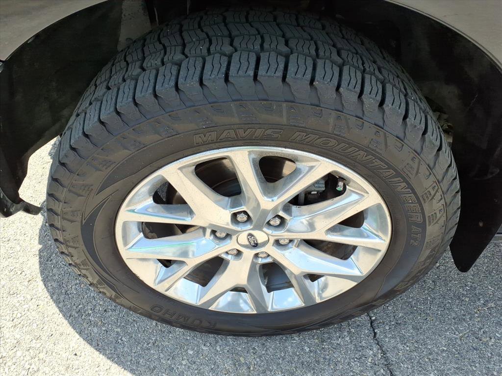 Used 2016 Ford Expedition Limited w/ Equipment Group 301A image 10