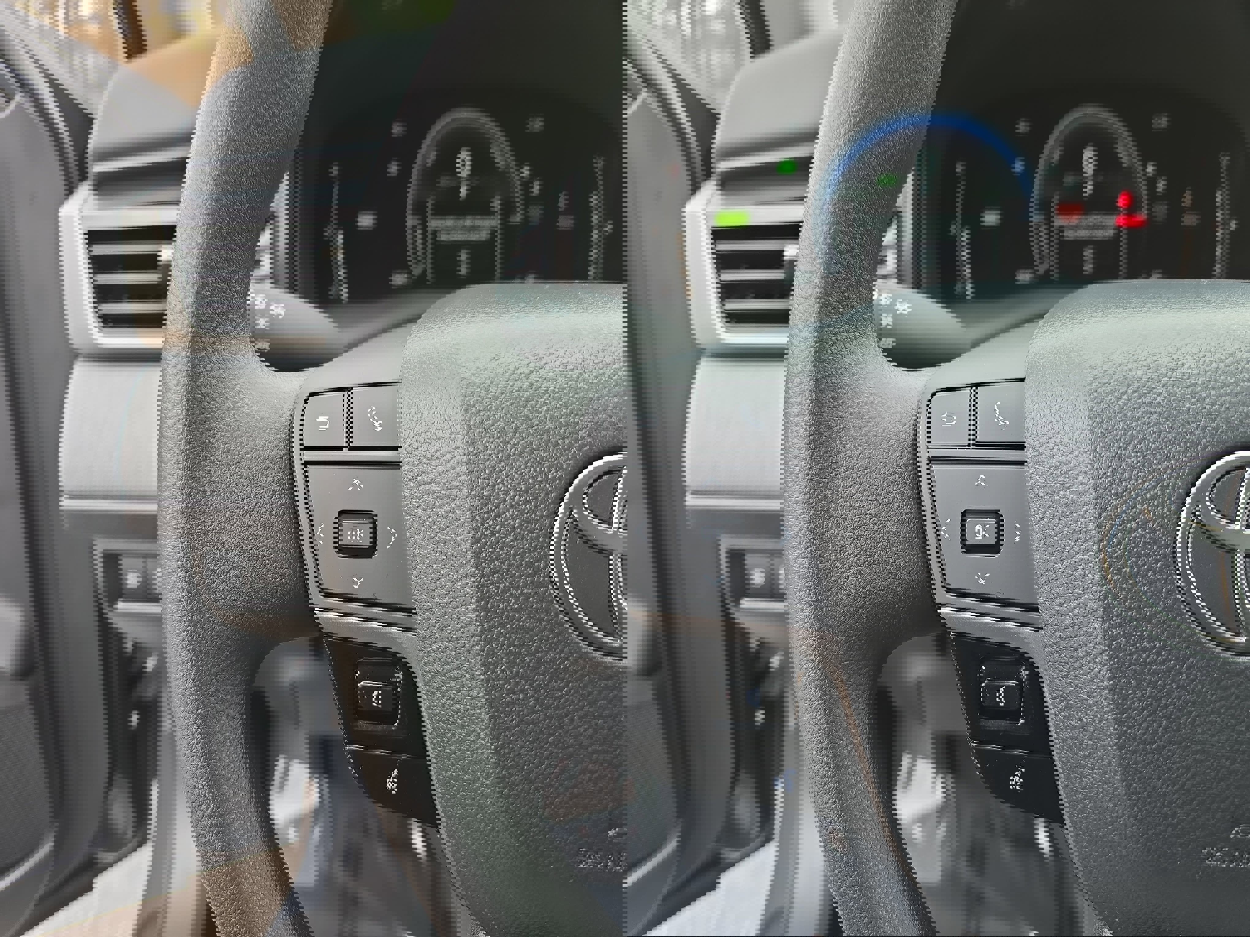 Used 2025 Toyota Camry LE image 16