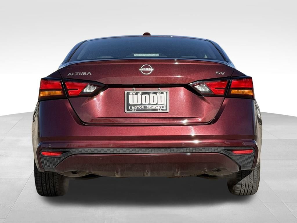 Used 2024 Nissan Altima 2.5 SV image 4