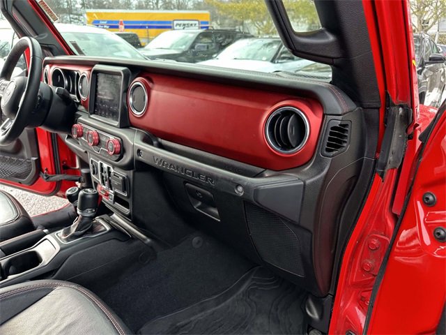 Certified 2018 Jeep Wrangler Unlimited Rubicon w/ Dual Top Group image 27