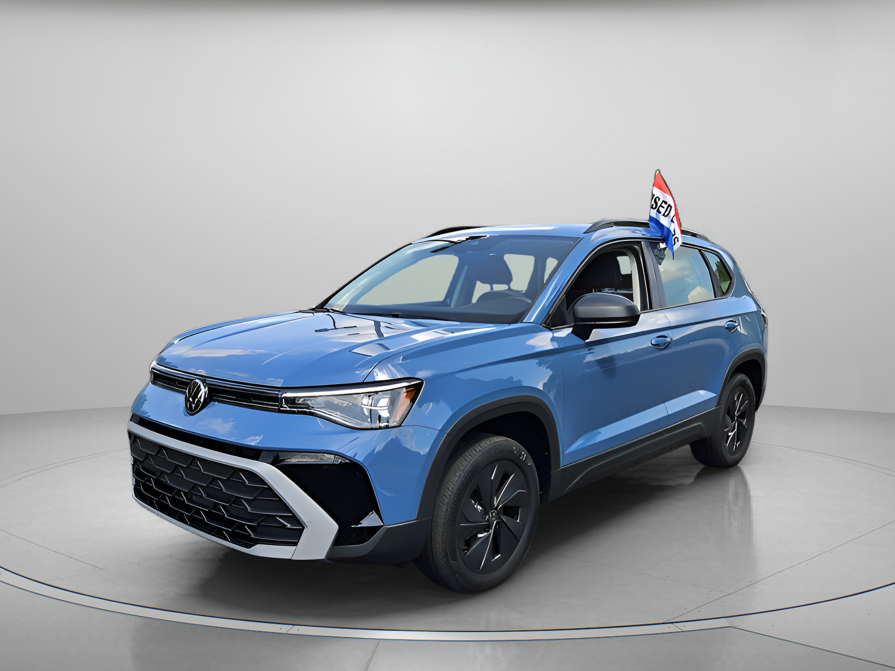 Used 2025 Volkswagen Taos S FWD image 1