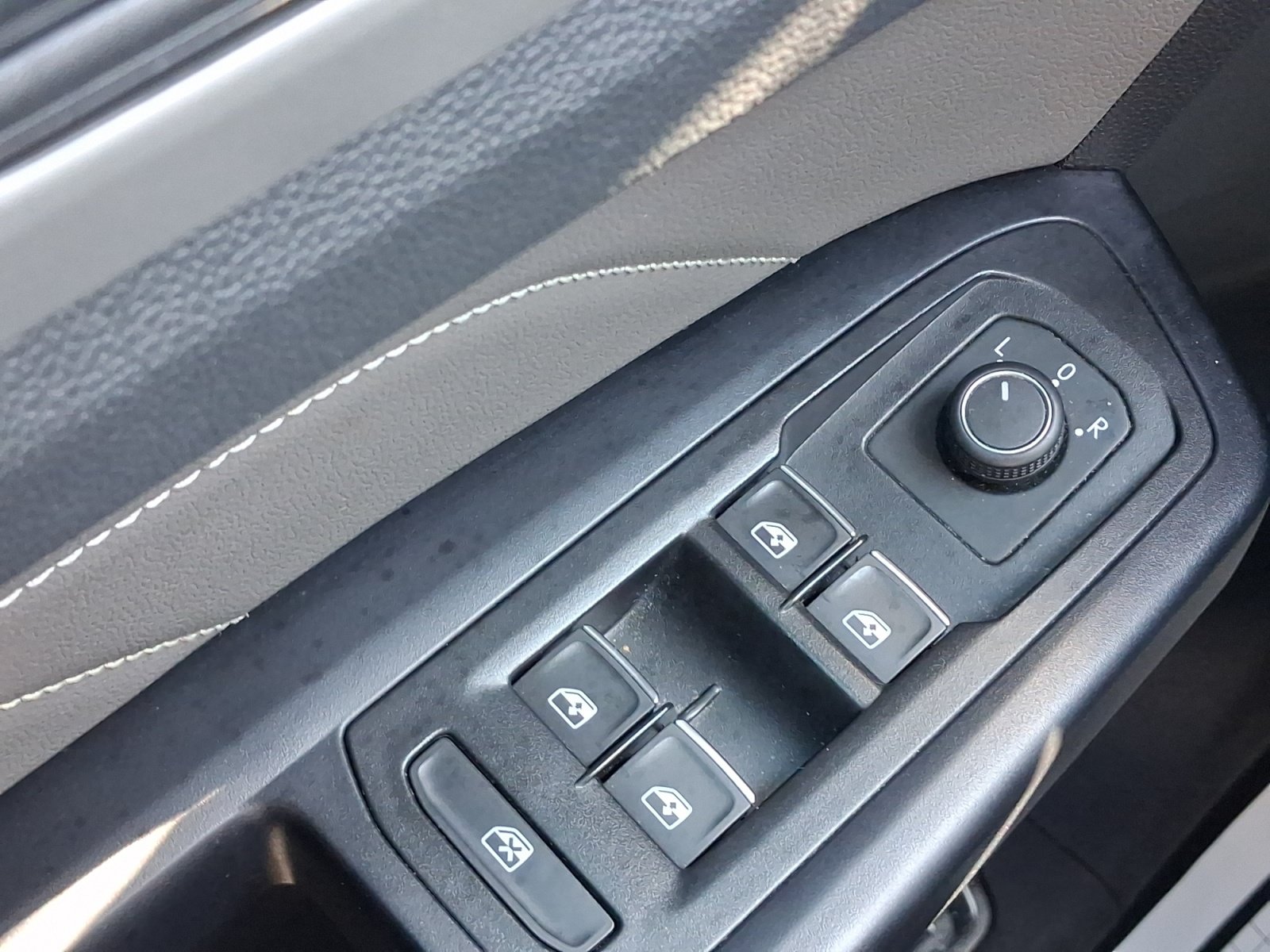 Used 2021 Volkswagen Atlas SE AWD/4WD image 13