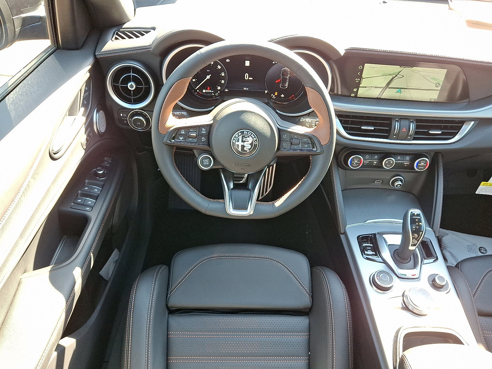 New 2025 Alfa Romeo Stelvio Sprint image 7