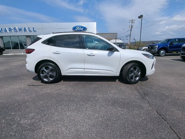 Used 2024 Ford Escape ST-Line w/ Tech Pack #1 image 9