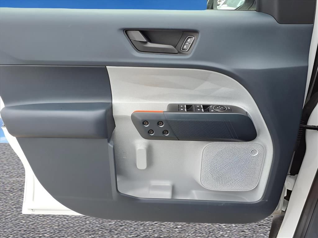 Used 2024 Ford Maverick XLT w/ Equipment Group 300A Standard image 16