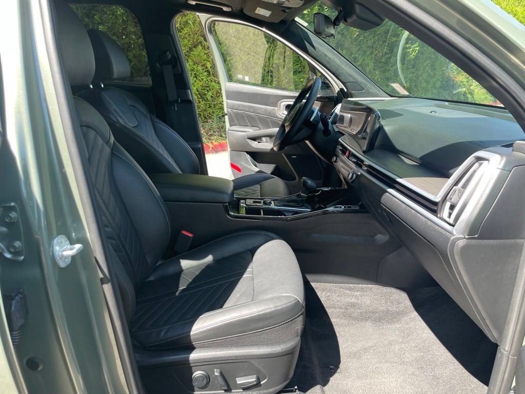 Certified 2025 Kia Sorento SX Prestige AWD/4WD image 28
