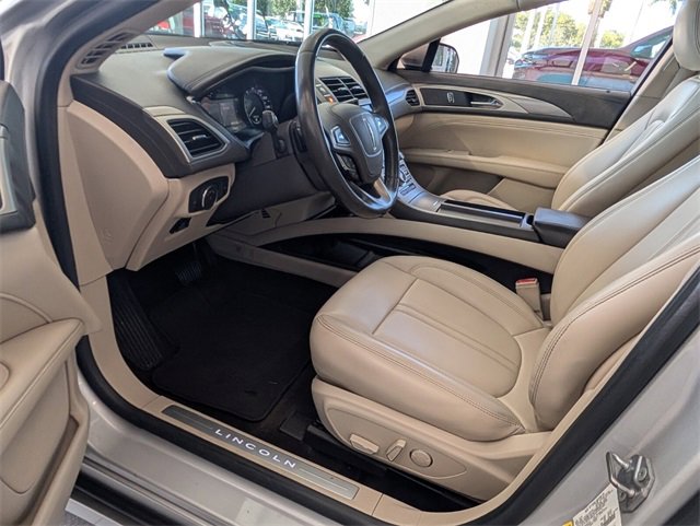 Used 2019 Lincoln MKZ Premiere image 6