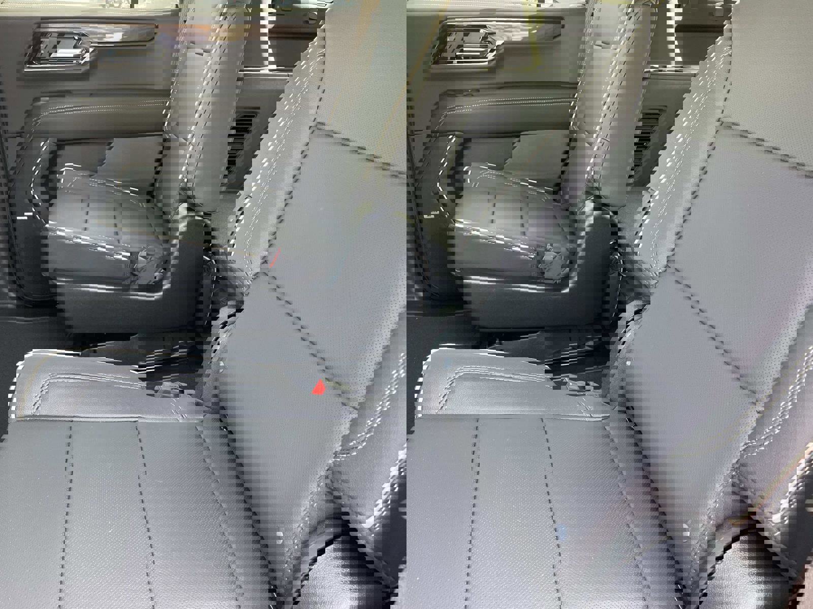 New 2026 GMC Yukon Elevation image 24