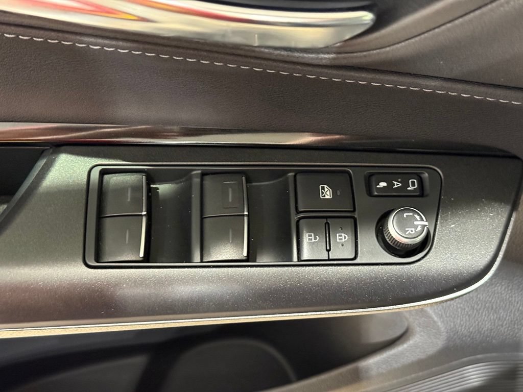 Certified 2021 Toyota Venza LE AWD/4WD image 16