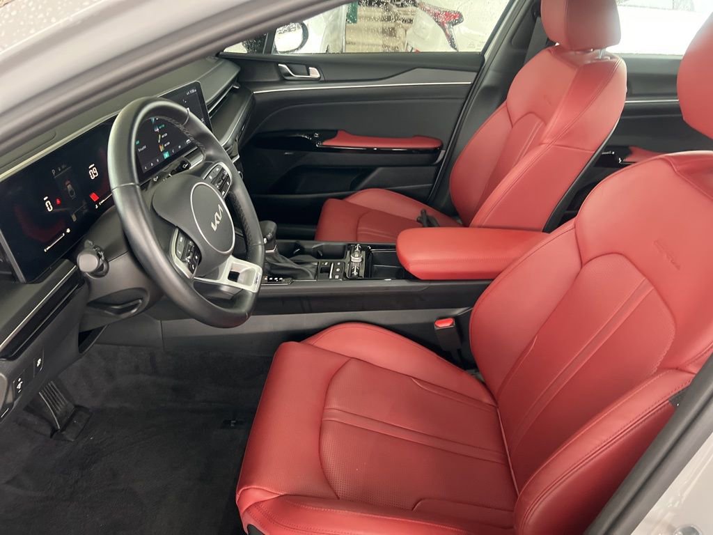 Used 2025 Kia K5 GT-Line w/ GT-Line Premium Package image 4