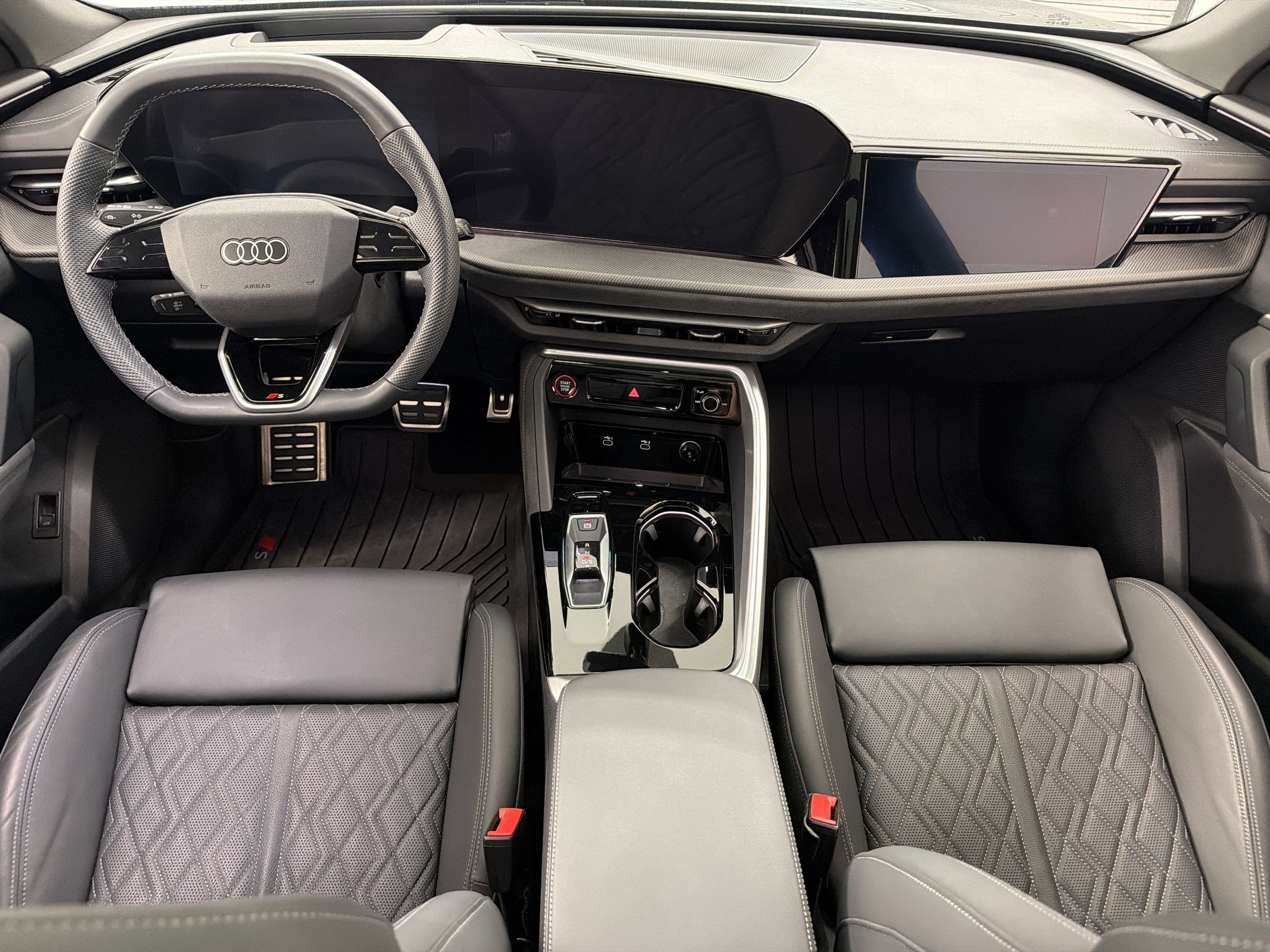 Used 2025 Audi SQ5 Prestige AWD/4WD image 15