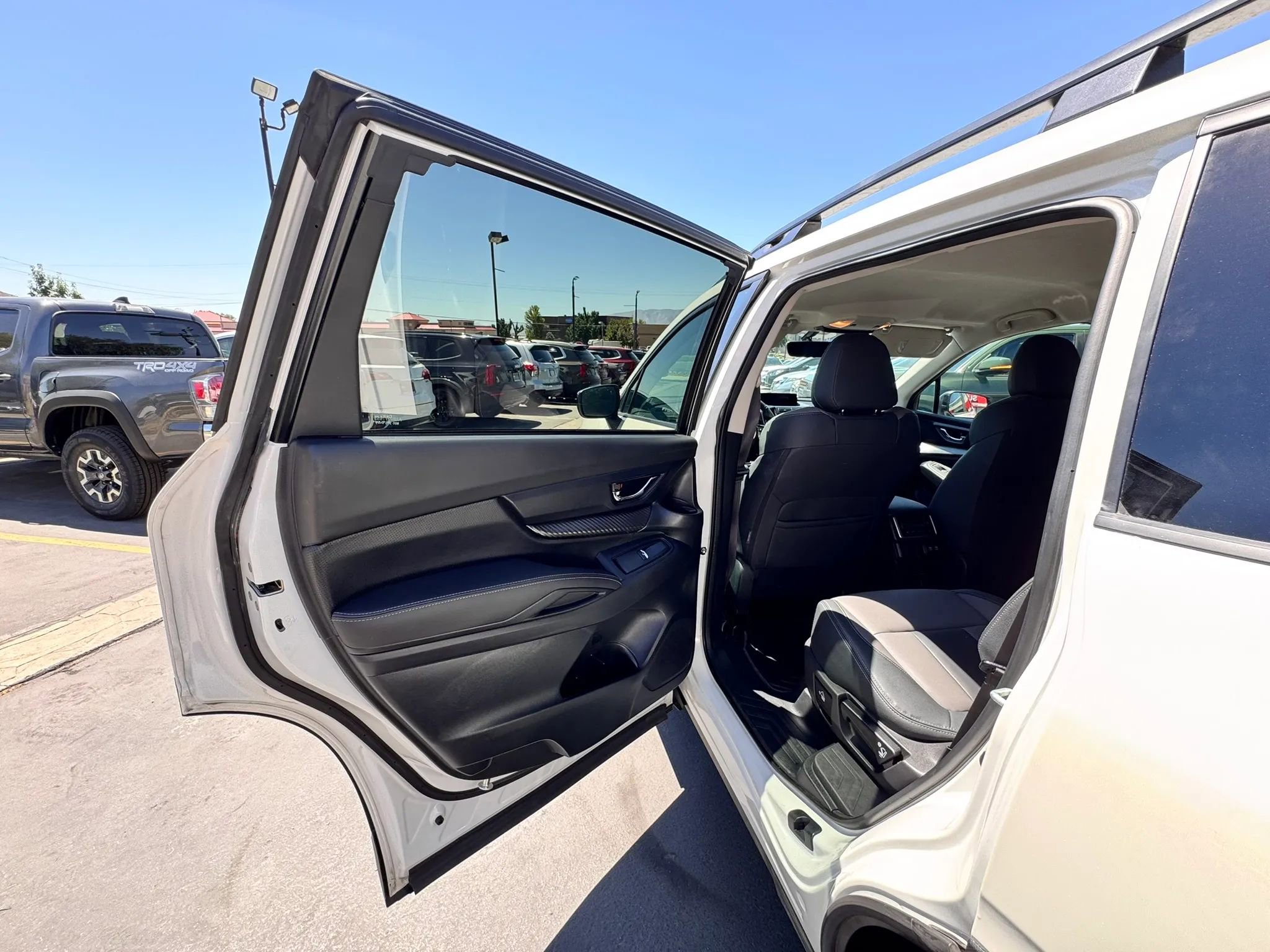 Used 2022 Subaru Ascent Onyx Edition image 22