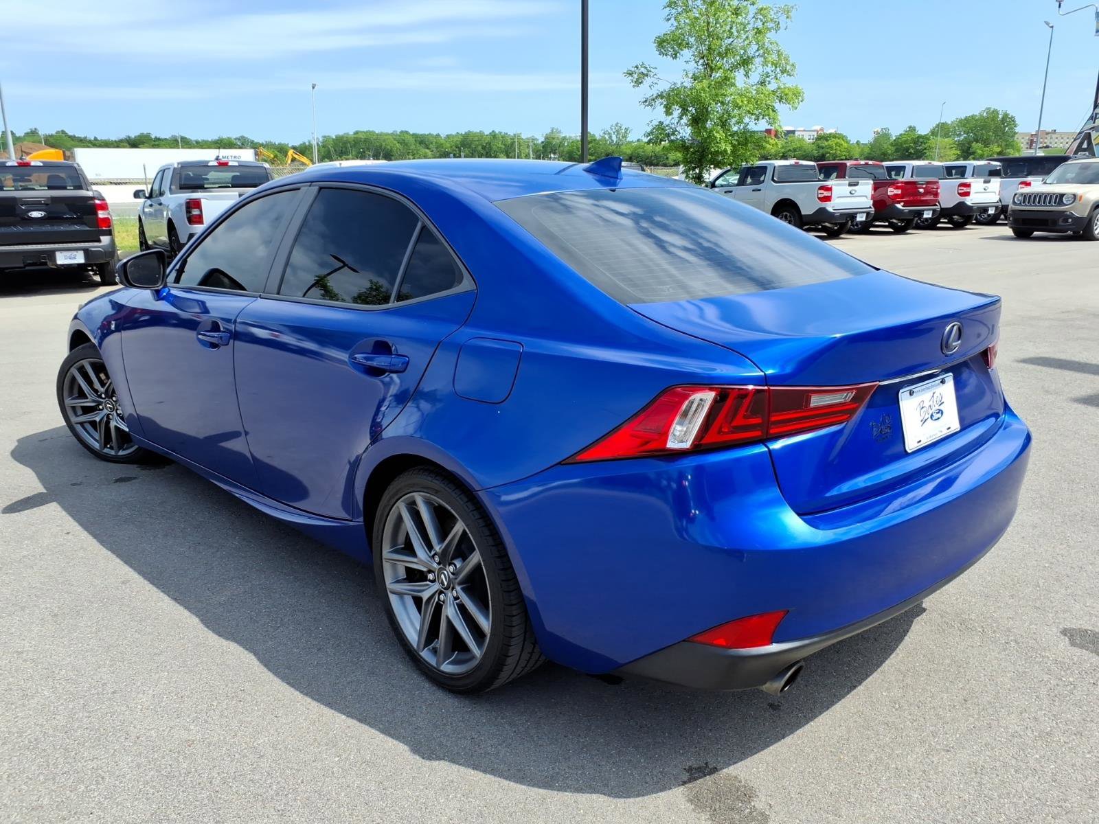 Used 2016 Lexus IS 200t RWD image 5