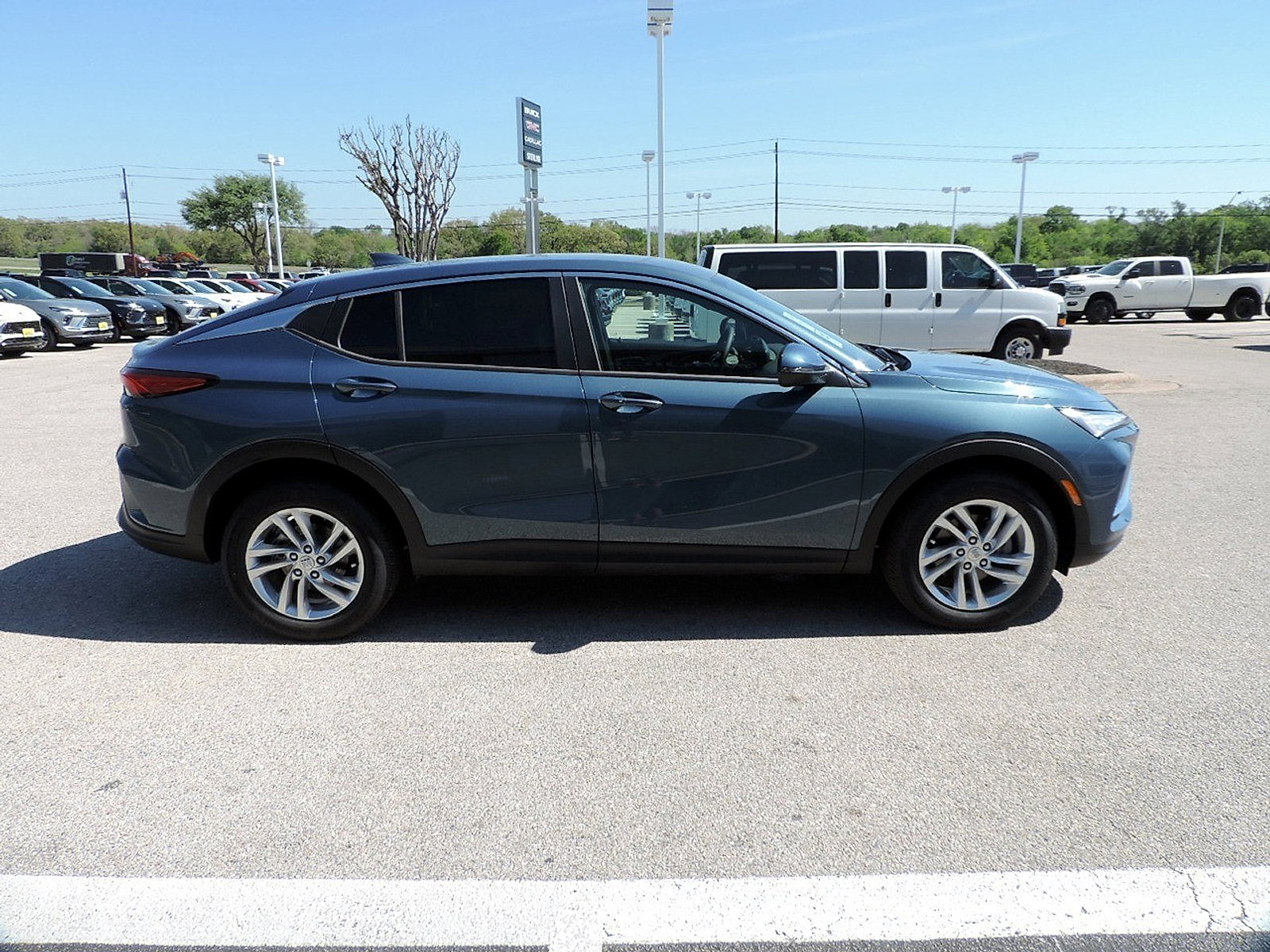 New 2026 Buick Envista Preferred image 4