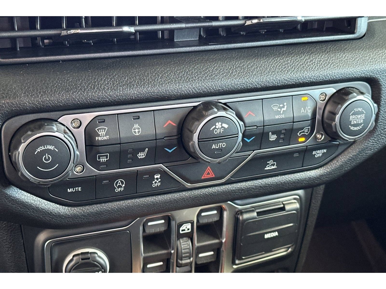 New 2026 Jeep Gladiator Sport AWD/4WD image 20