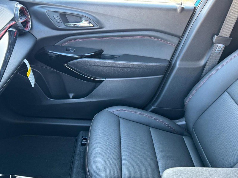 New 2026 Chevrolet Trax RS w/ Sunroof Package image 32