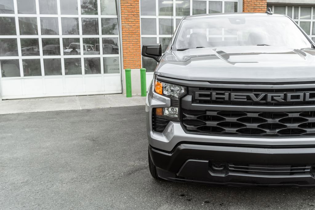 Used 2025 Chevrolet Silverado 1500 W/T RWD image 28