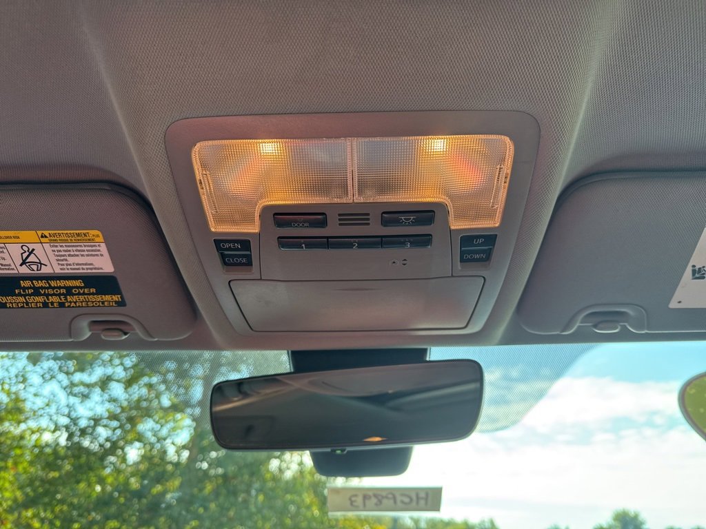 Used 2019 Toyota Highlander Limited image 23