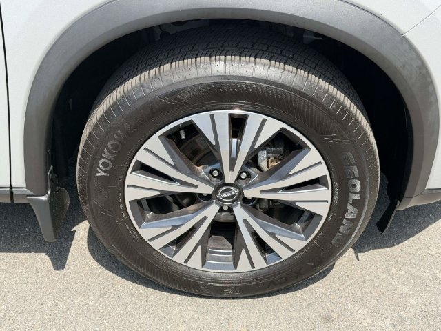 Used 2023 Nissan Rogue SV AWD/4WD image 9
