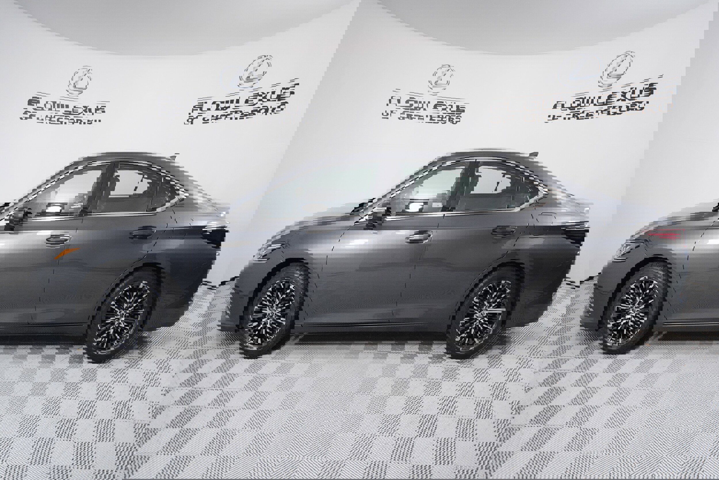 Used 2022 Lexus ES 350 image 4