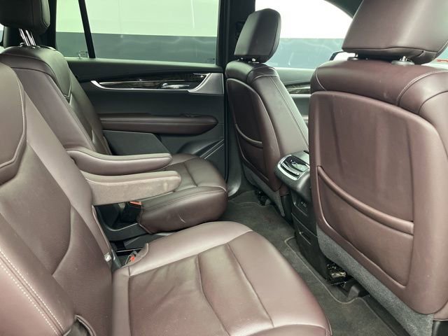 Used 2022 Cadillac XT6 Premium Luxury w/ Technology Package image 13