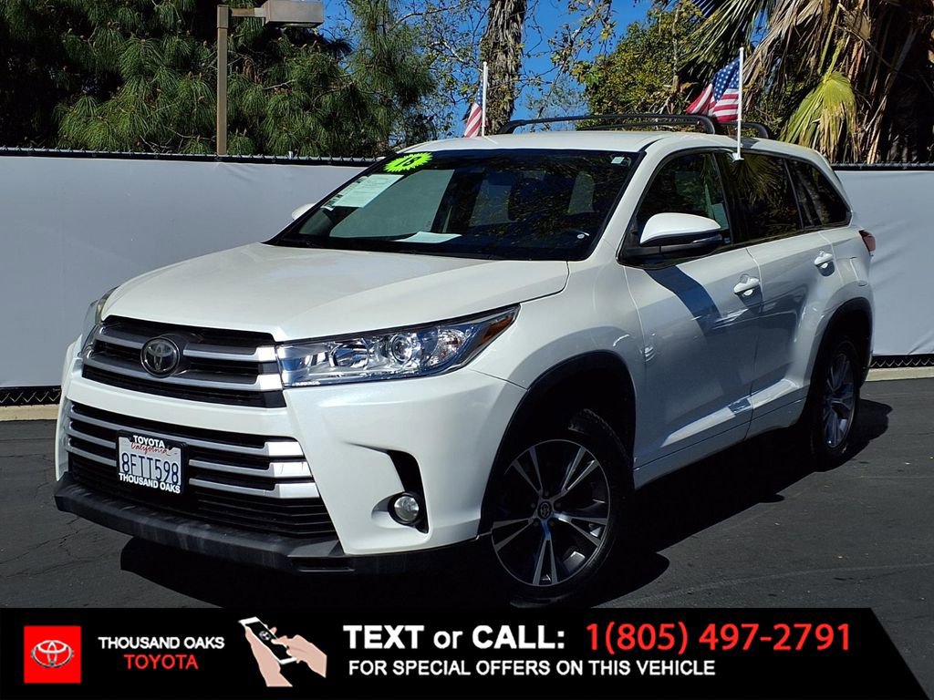 Used 2018 Toyota Highlander Plus w/ Carpet Mat Package (TMS)