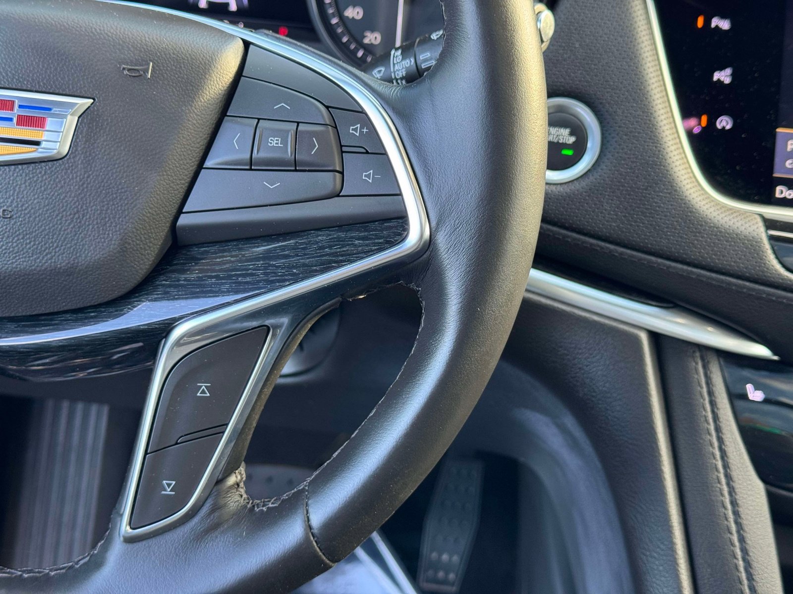 Used 2024 Cadillac XT5 Premium Luxury w/ Technology Package AWD/4WD image 8