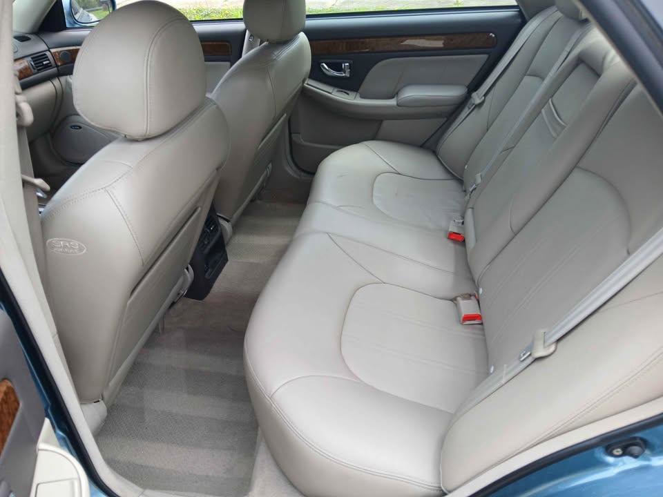 Used 2004 Hyundai XG350 FWD image 18