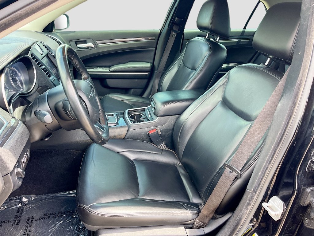 Used 2021 Chrysler 300 Touring L RWD image 20