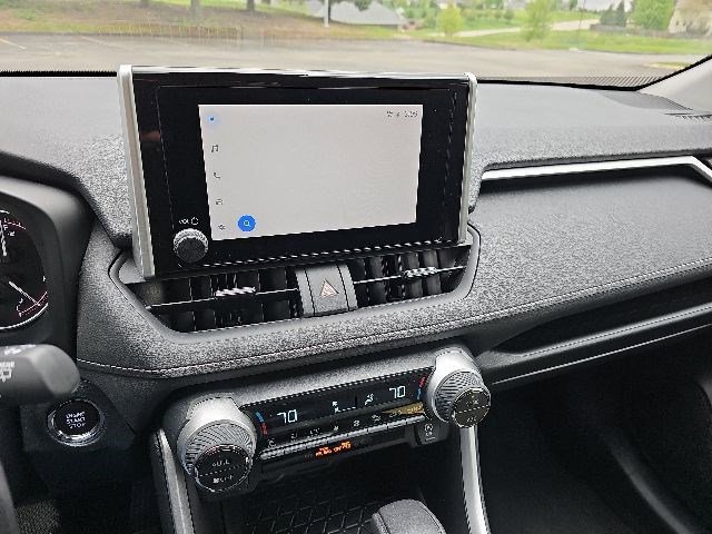 Used 2023 Toyota RAV4 XLE AWD/4WD image 20