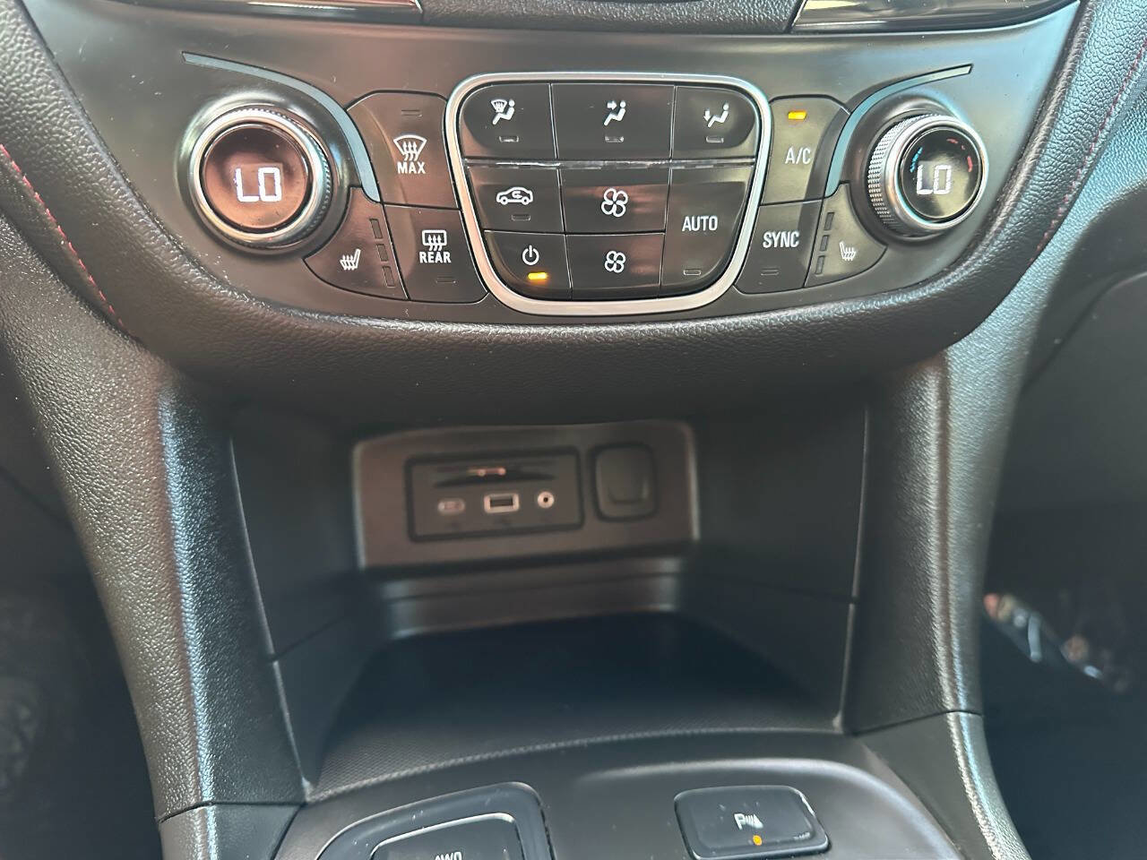 Used 2024 Chevrolet Equinox RS image 55