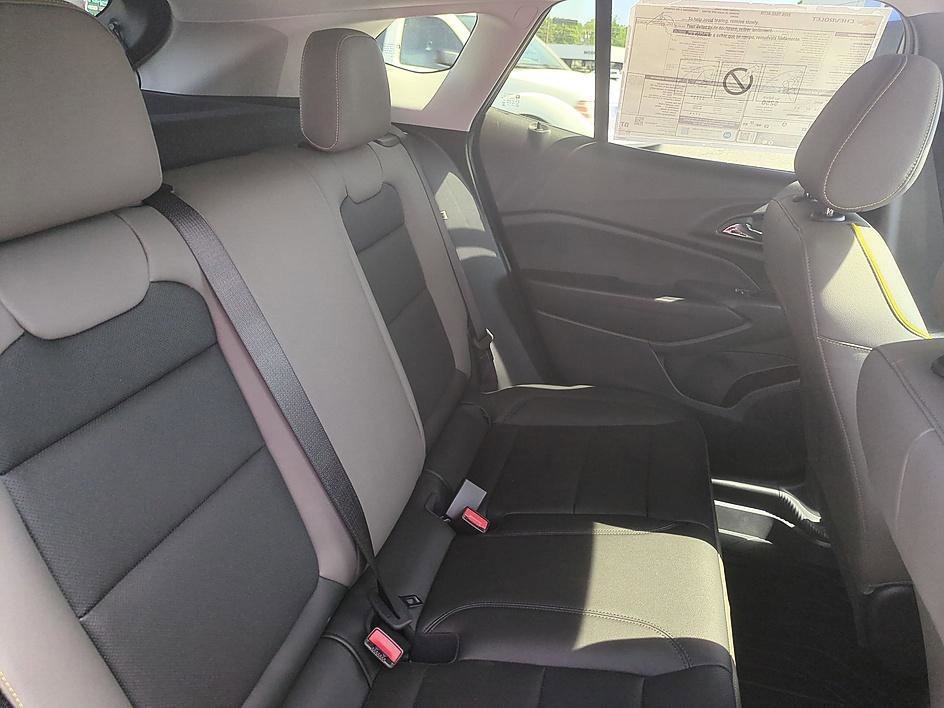 New 2026 Chevrolet Trax ACTIV w/ Sunroof Package FWD image 28