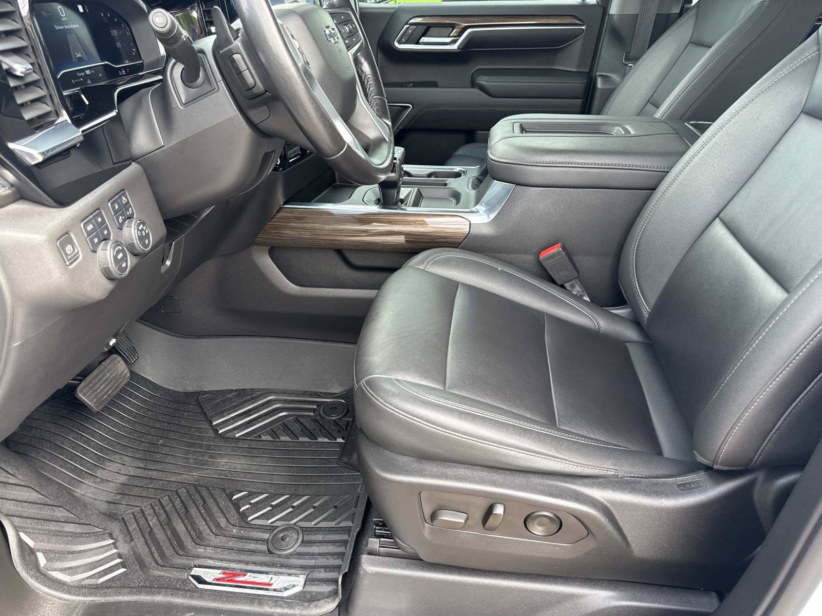 Used 2022 Chevrolet Silverado 1500 LT Trail Boss w/ LT Trail Boss Premium Package AWD/4WD image 15