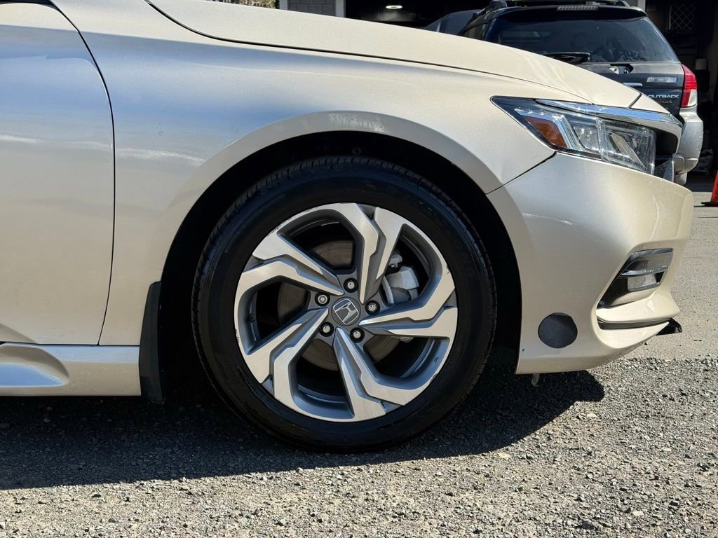 Used 2020 Honda Accord EX image 31