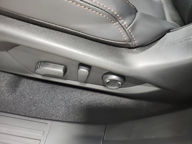 Used 2025 Subaru Forester Touring w/ Popular Package - Touring AWD/4WD image 23