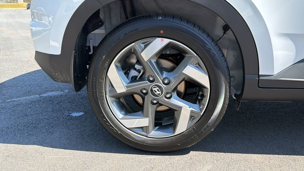 New 2026 Hyundai Venue SEL FWD image 18