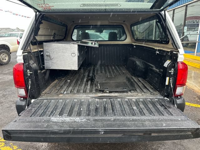 Used 2020 Toyota Tacoma SR5 RWD image 21