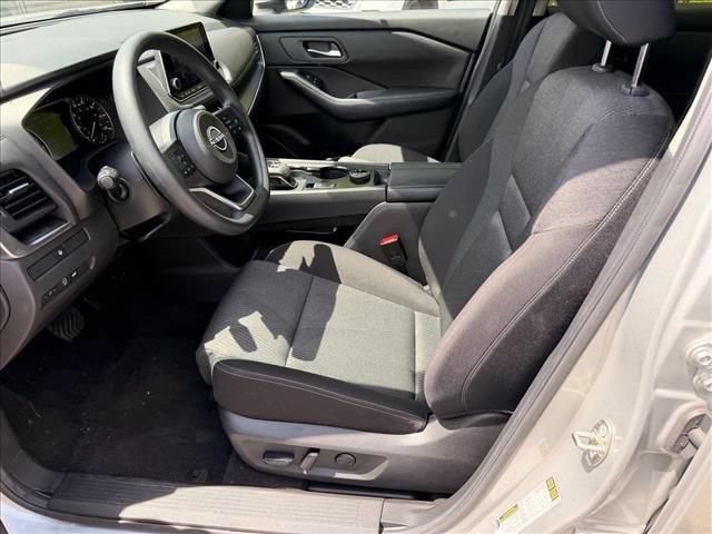 Used 2024 Nissan Rogue SV AWD/4WD image 12
