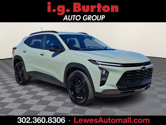 Used 2025 Chevrolet Trax ACTIV w/ Driver Confidence Package FWD image 1