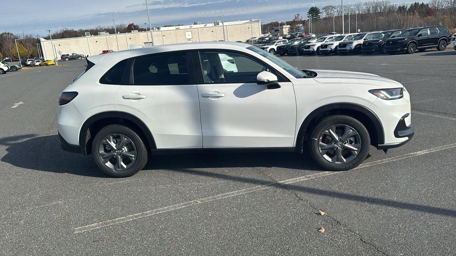 New 2026 Honda HR-V LX image 3